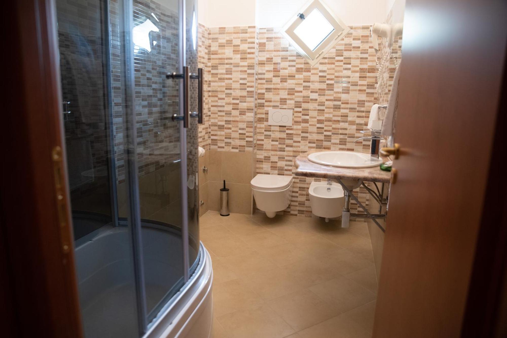 Royal Hotel 3*